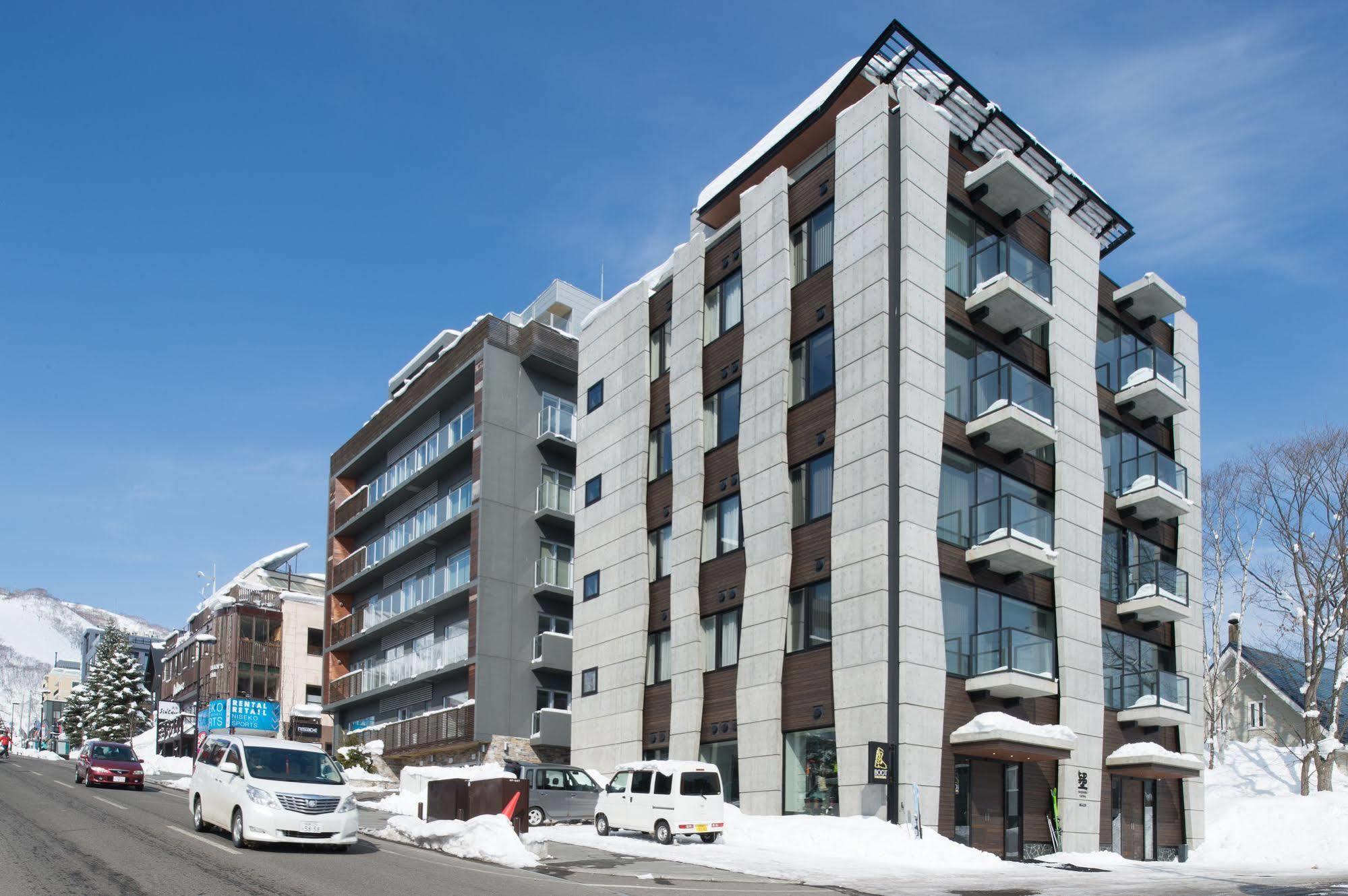 Miru Nozomi Views Aparthotel Кучан Екстериор снимка