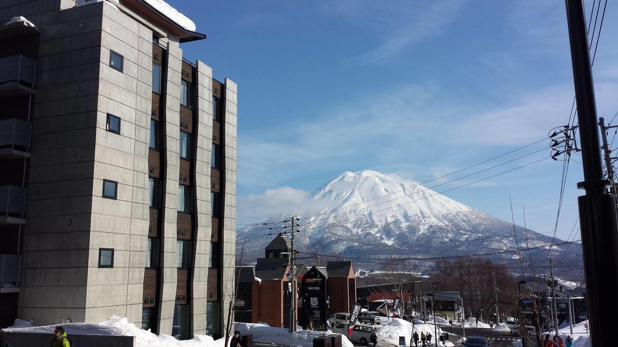 Miru Nozomi Views Aparthotel Кучан Екстериор снимка